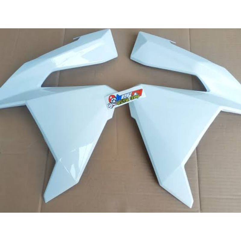 Sayap Vario LED 125  2016 warna putih