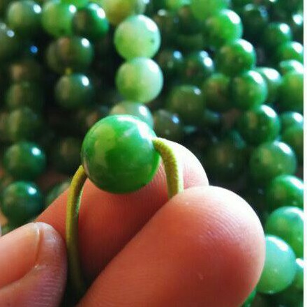 BUTIRAN BATU GIOK NEPHRITE KUALITAS SUPER