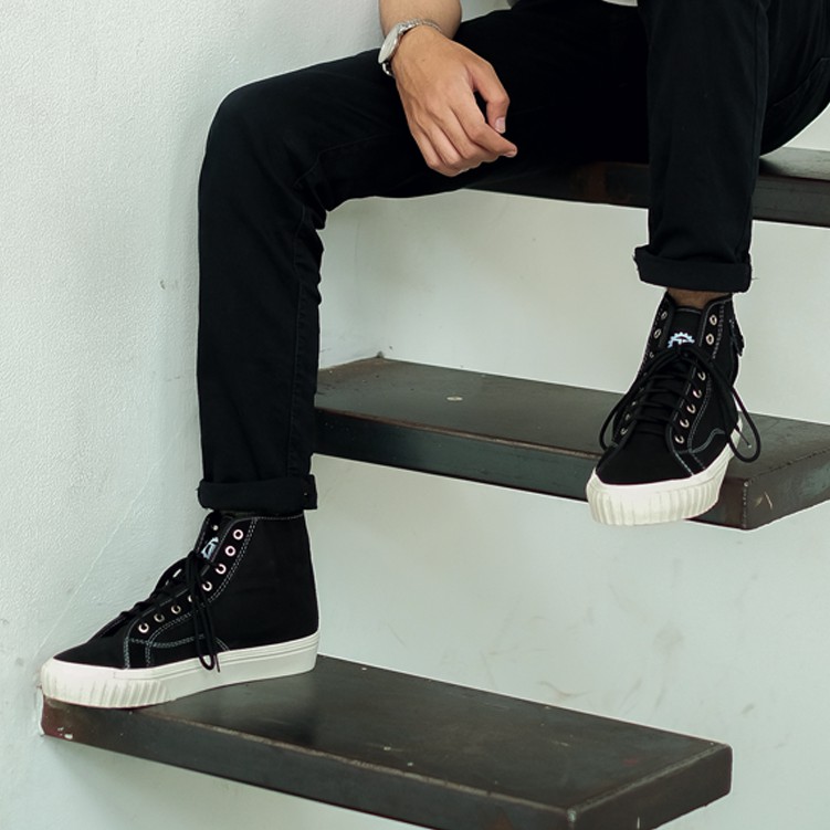 Harvey Black | 39-44 | Sneakers Pria Canvas Hitam High Hi Strap Simpel Casual Laki Velcro | FORIND x Tragen