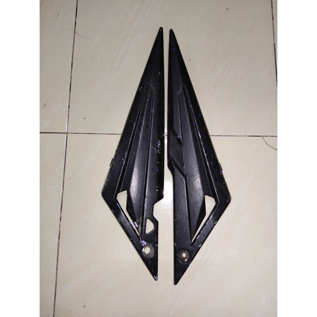 Sambungan Body Samping Box Aki Jupiter MX Old Ori Copotan