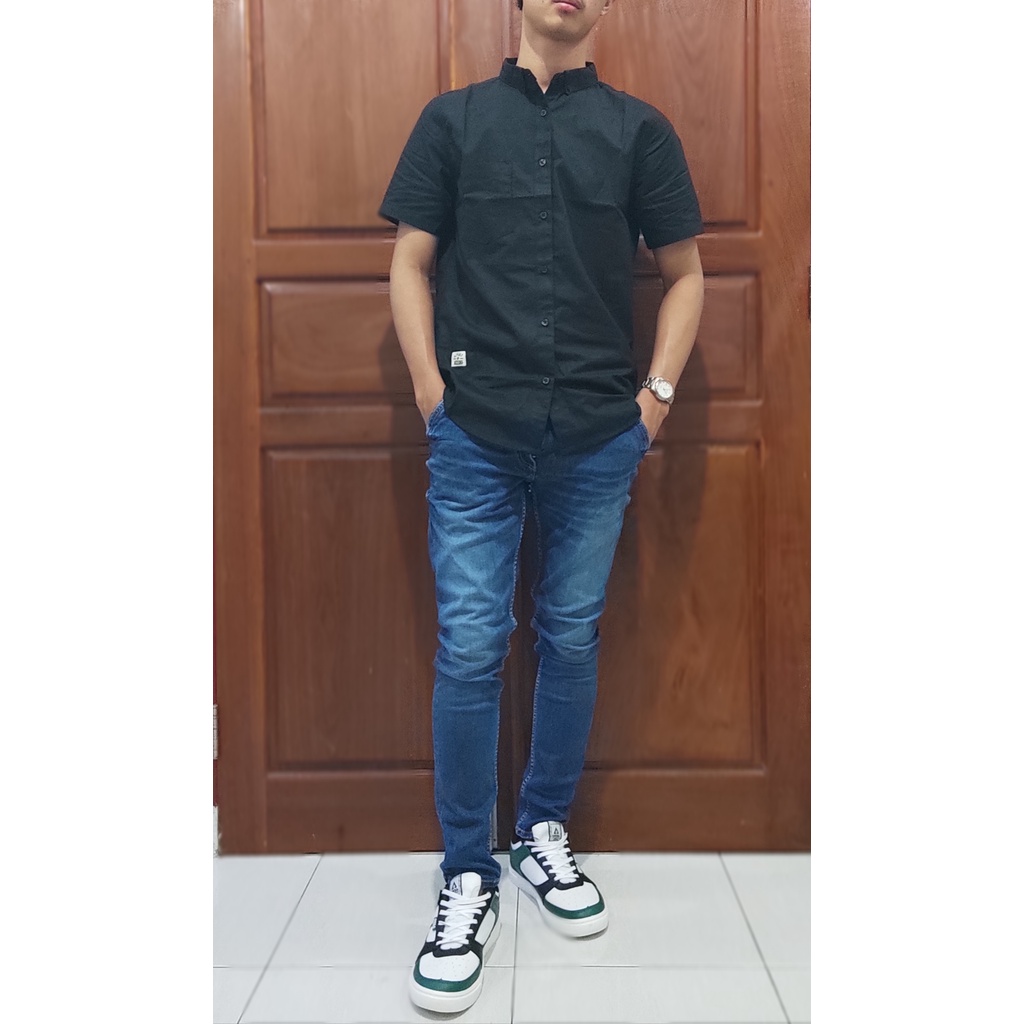 kemeja pendek - kemeja pria - lengan pendek - kemeja santai - eighty eight - triple eight - brother 
