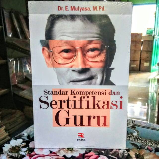 Standar kompetensi dan sertifikasi guru