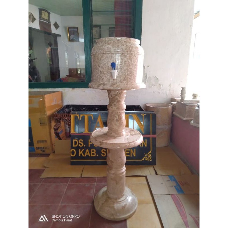 Guci marmer Tempat Galon air minum dan kaki tulungagung