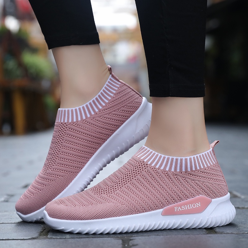 QINGSHUI Kualitas Tinggi Sepatu Wanita. Bernapas Sepatu Lari Wanita Socks Sepatu Kets Sepatu Fashion Wanita Terbaru Wanita Sepatu Flat Slip-on Wanita Sepatu Hiking Wanita