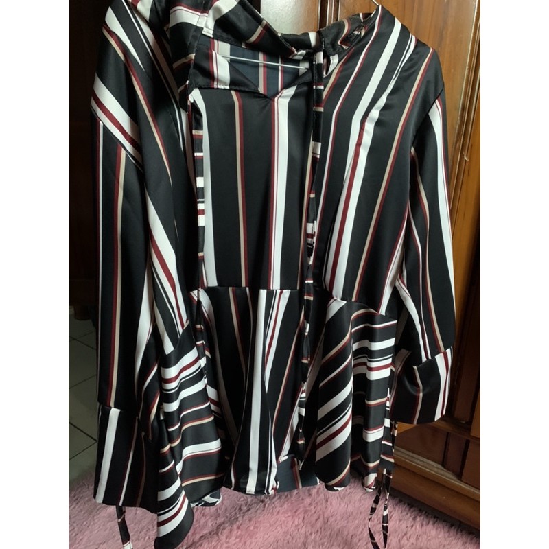 PRELOVED ATASAN MAYOUTFIT