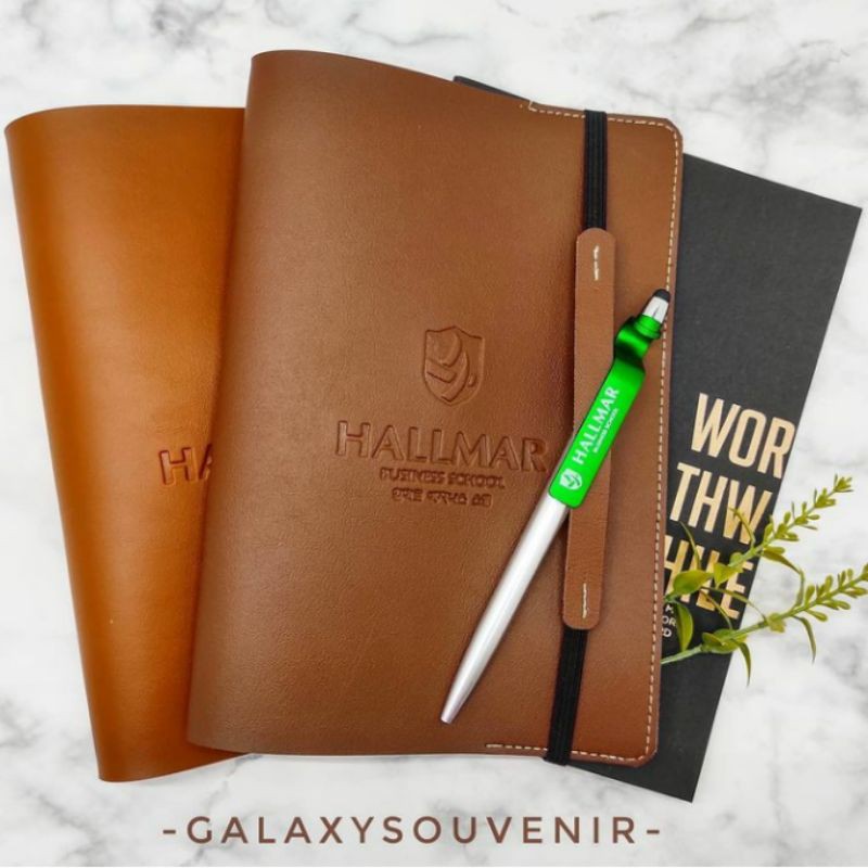

Leather Agenda Cover + Ballpoint Touch Screen + HP stand (KEMAS PLASTIK) | Souvenir Nikah Wedding