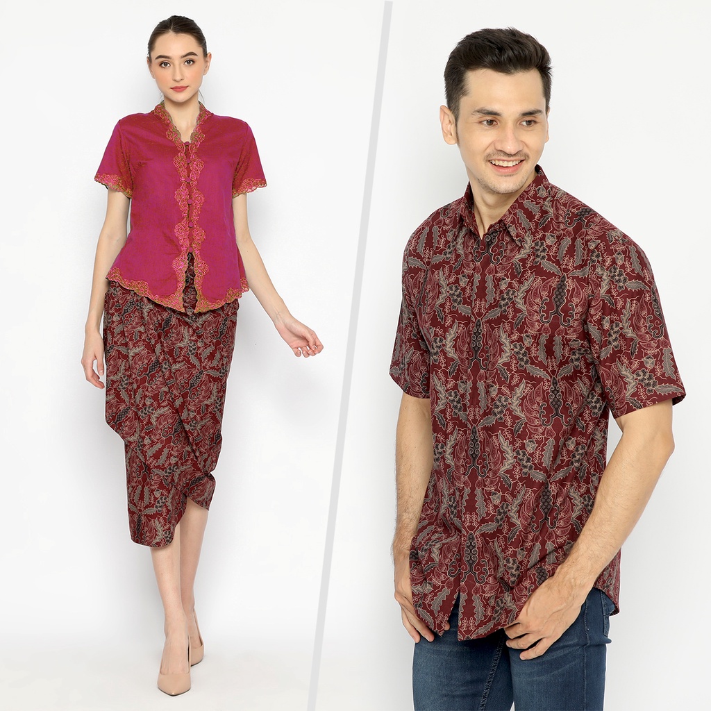 BATIK COUPLE MODERN Kemeja Rok Lilit Instan Batik Pria Lengan Pendek Premium Warna Merah Maroon Marun 728457 Cap 72 - Baju Kemeja Atasan Pakaian Batik Couple Cople Pria Cowok Laki Laki Remaja Keluarga Lengan Panjang Modern Slimfit Premium Kekinian