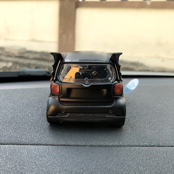 Parfume Pewangi Pengharum Mobil Parfum Pajangan Miniatur Mobil Batman Limited Edition