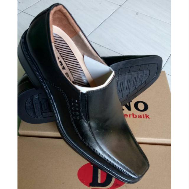 Sepatu Kulit Devano 503