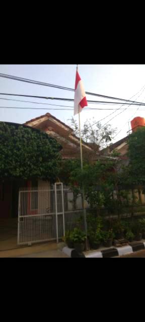 Tiang bendera merah putih 4 meter galvanis tahan karat Bendera Premium 135 x90