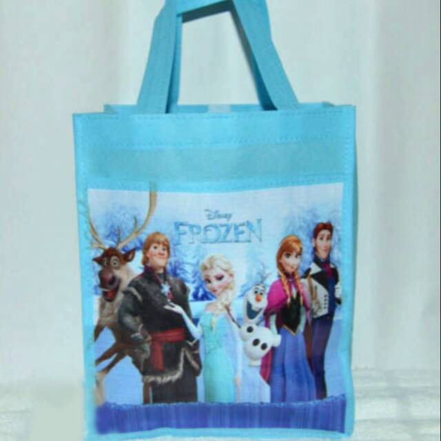 

TAS ULTAH ANAK KARAKATER GAMBAR FROZEN | SOUVENIR GOODIE BAG MURAH, UNIK, LUCU | TAS KADO | K19
