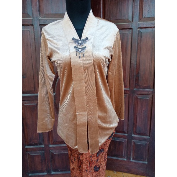 Kebaya bludru Encim /Kartini polos premium murah-Mocca