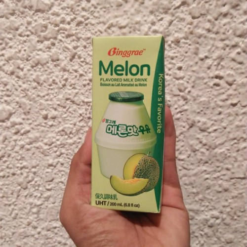 

Susu Uht Binggrae Melon Flavored Milk 200ml Korea's Favorite