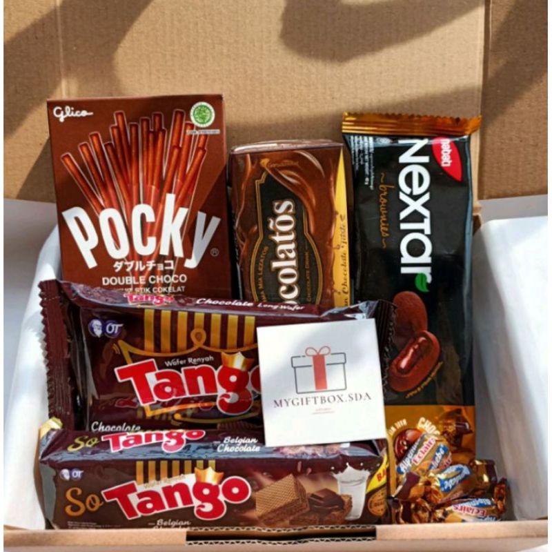 

Termurah dan Terlengkap!!! Hampers Snack special kado ulang tahun,wisuda dan anniversary