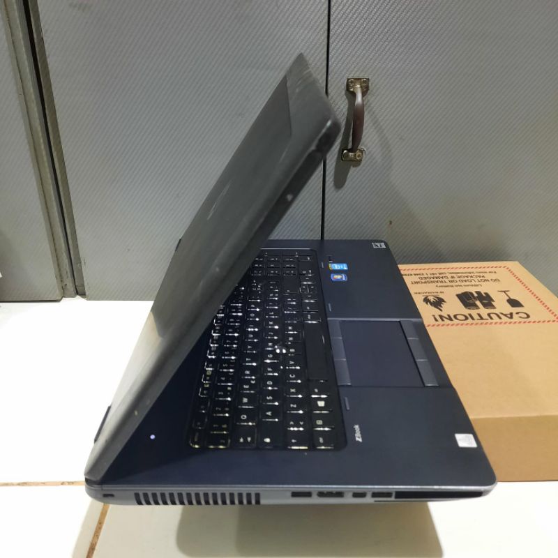 LAPTOP HP ZBook 17 G2, Intel Core i5 RAM 16GB SSD 256GB Nvidia Quadro K3100M With 4Gb VRAM Gaming Editing desain