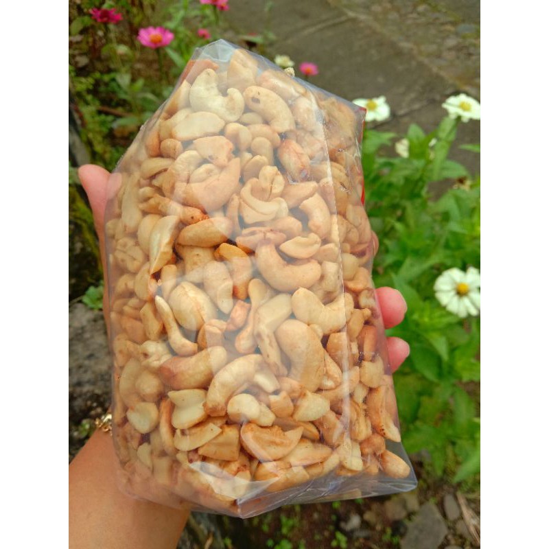 

kacang mete patahan matang 500 gr