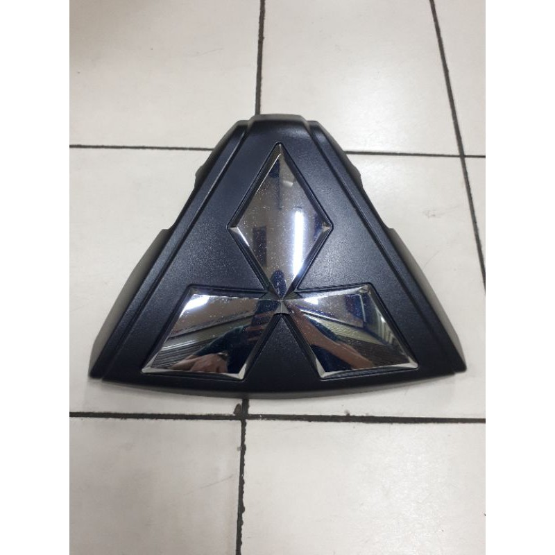 Jual Emblem Tiga Berlian Logo Depan Asli Mitsubishi All New Pajero