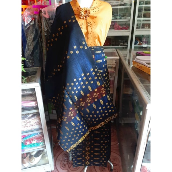 SONGKET PUCCA BINTIK KEPALA SADUM WARNA NAVY GOLD