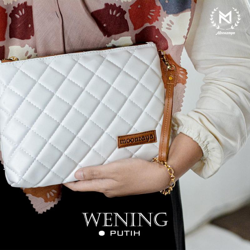 Clutch wening moonzaya