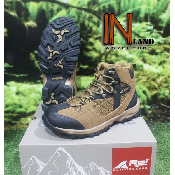 PERLENGKAPAN OUTDOOR SEPATU GUNUNG VOLGA REI