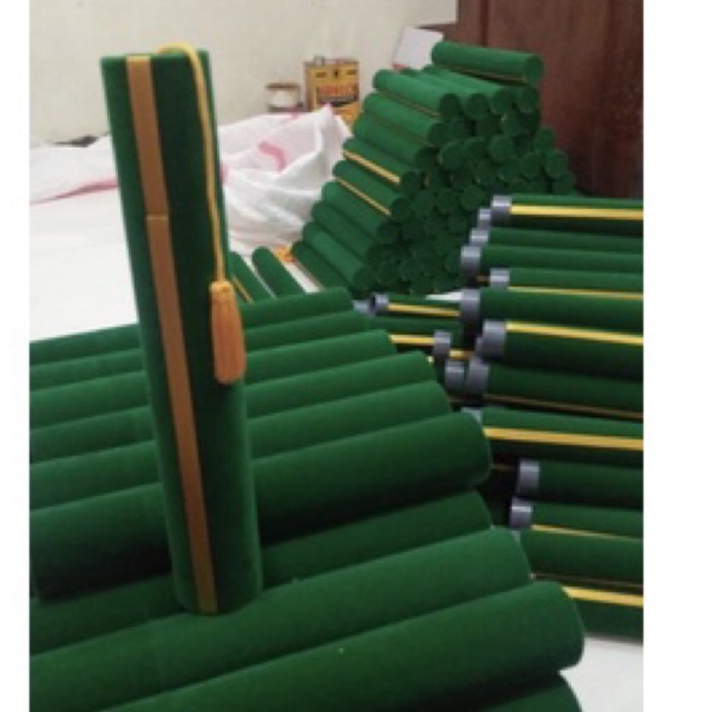 Tabung Toga Wisuda