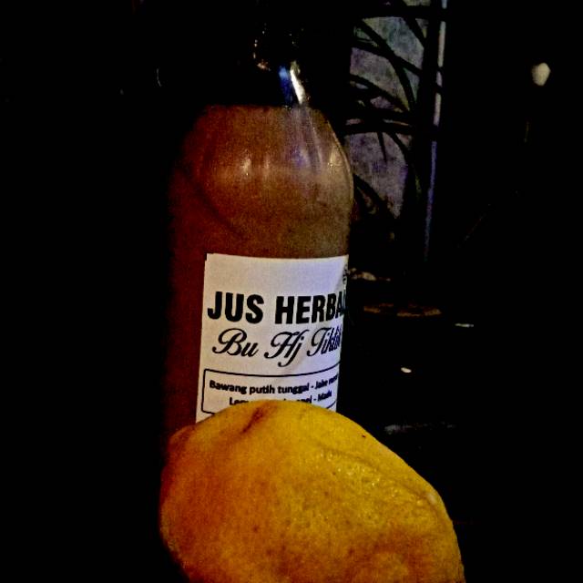 

Jus herbal bawang putih tunggal jahe merah madu lemon dan cuka apel