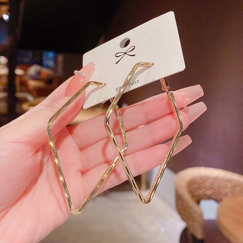 Anting Tusuk Bentuk Geometri Bahan Sterling Silver 925 Warna Emas Untuk Wanita