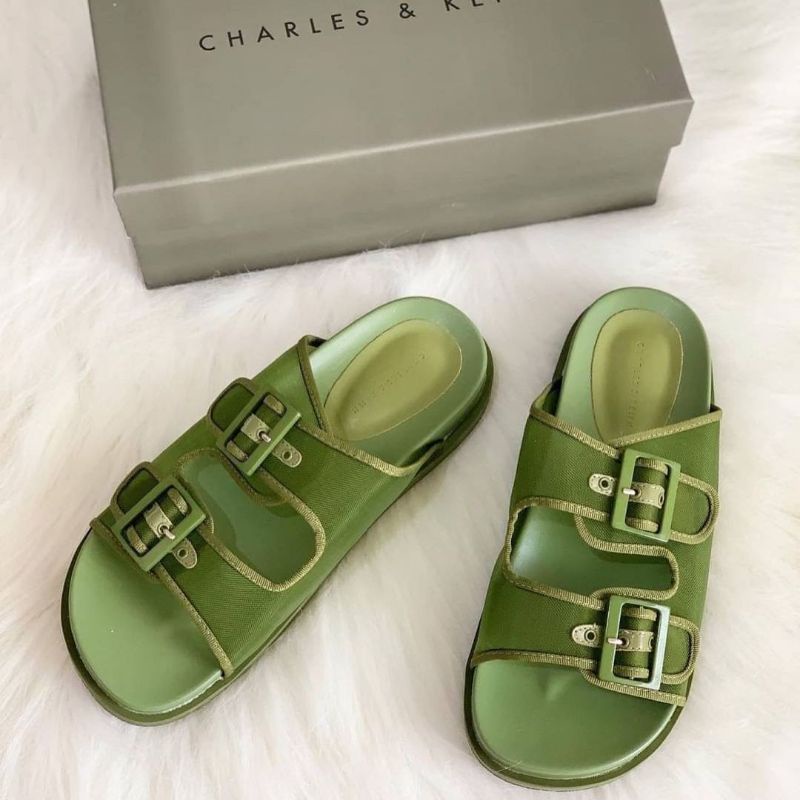 Sandal flat "Charles & Keith"