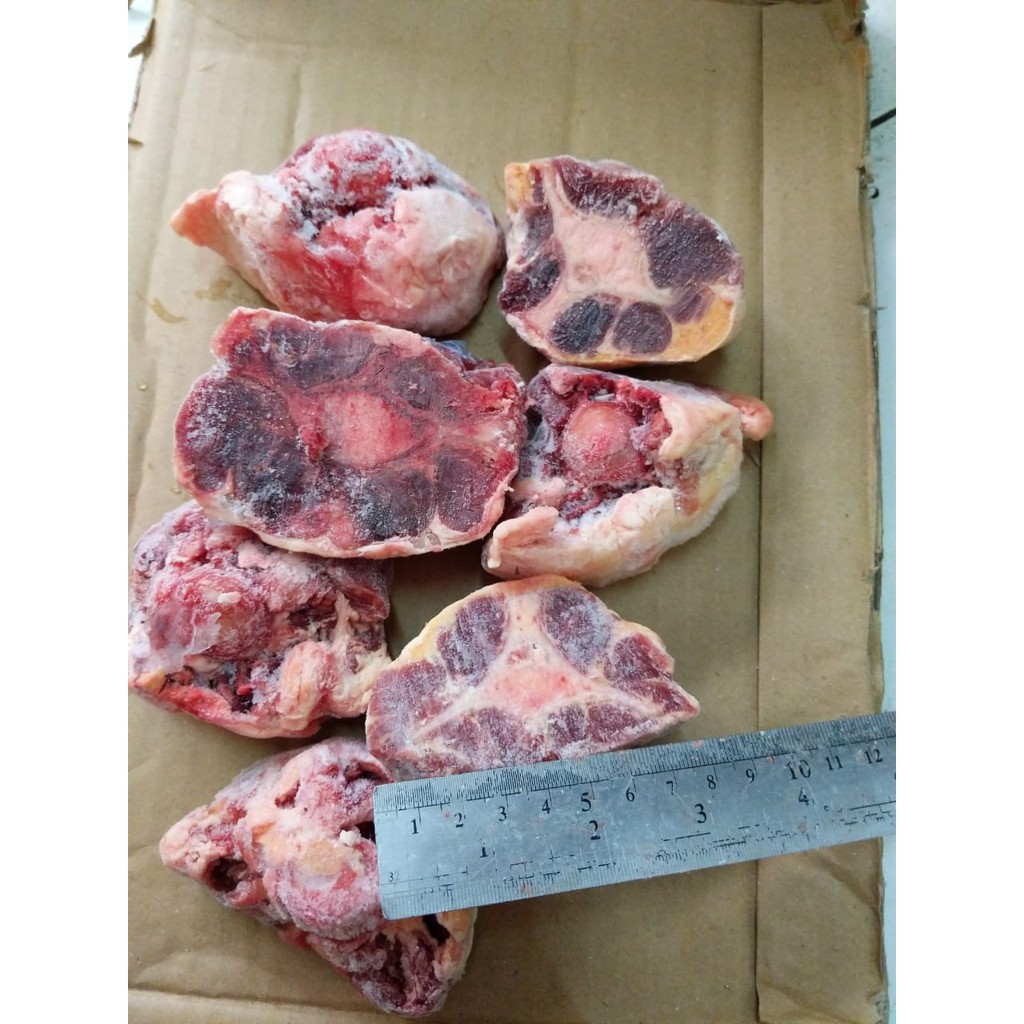 

Buntut Sapi / Buntut Sapi Bonggol / Buntut Sapi ukuran Besar Bonggol / Oxtail End Cut