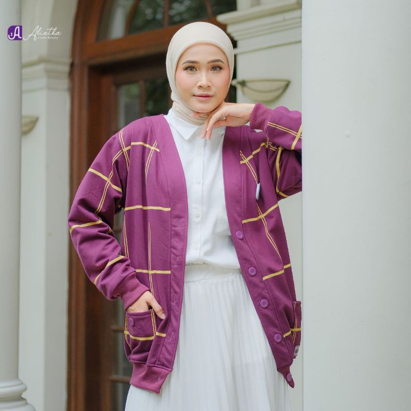 READY SALE Larissa Cardi by Alietha Looks and Beauty