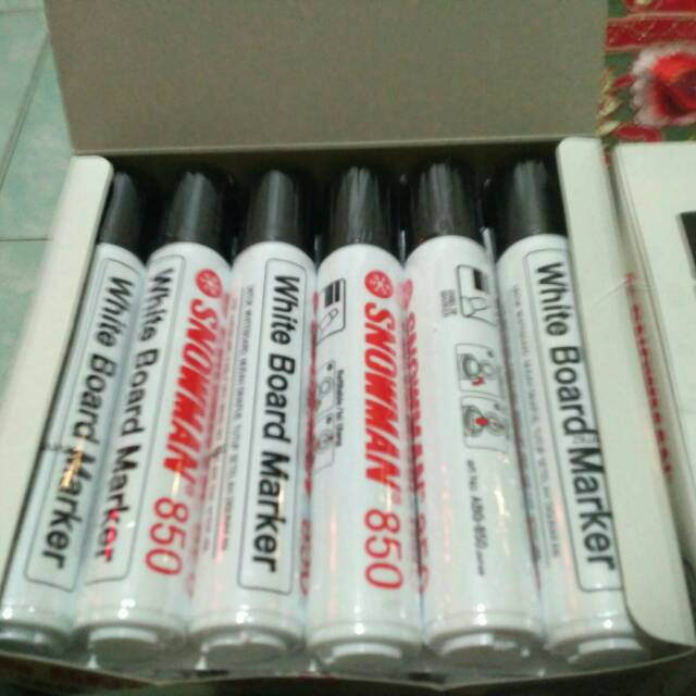 

Snowman Spidol Jumbo 850 White Board Marker/Spidol yang bisa dihapus warna hitam.