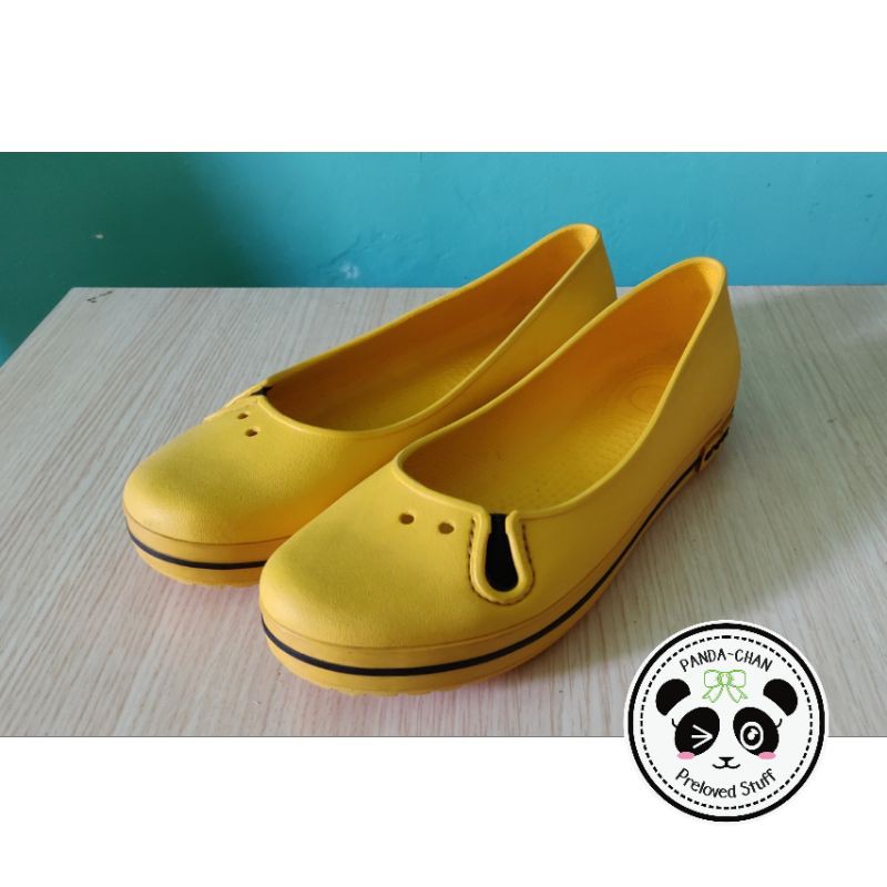 Preloved Sepatu Wanita Crocs (Kuning)