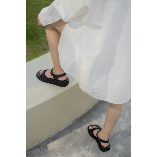 EASTMOUNTSIDE Sonia black - Sandal Wanita