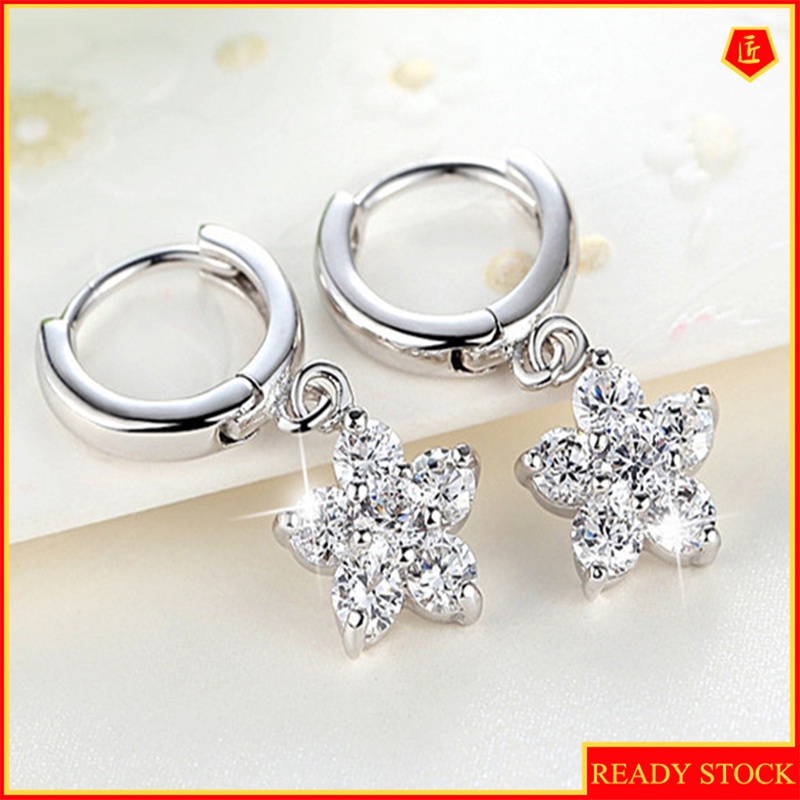 [Ready Stock]Silver Star Snowflake Crystal Earrings Korean Graceful Fashionable