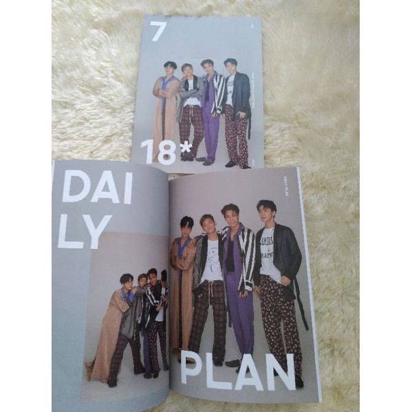 EXO SEASON GREETINGS 2018 CHEN XIUMIN KAI SEHUN PHOTOCARD PC