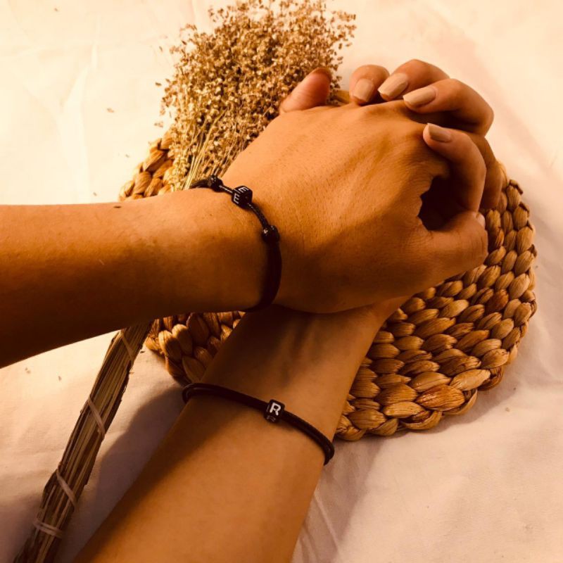 GELANG INISIAL BLACK MONOCHROME / GELANG INISIAL HURUF / GELANG TALI HURUF MURAH