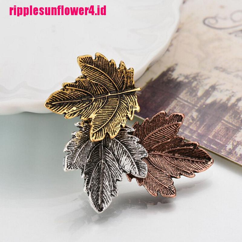 Bros Pin Bentuk Daun Maple Lapis Emas / Silver Untuk Wanita