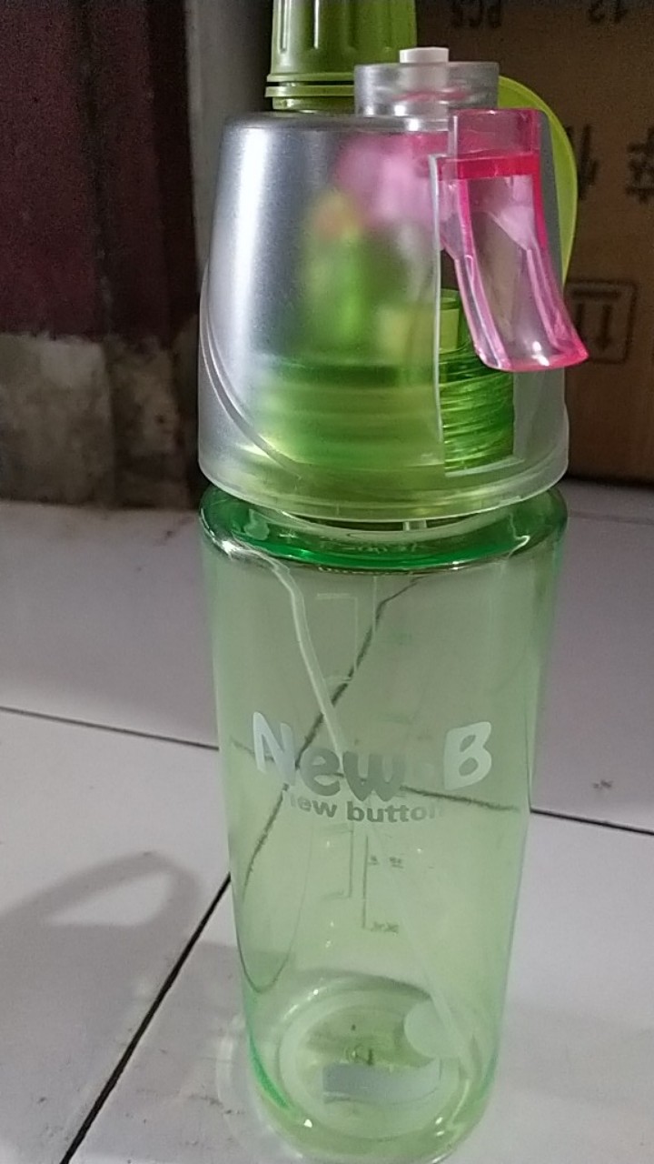 Botol Minum New Button Spray 600ml Push Water Bottle Sport New-b