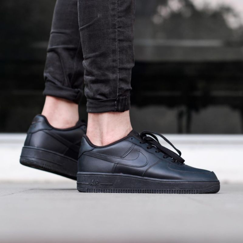 Sepatu Pria Casual Nike Air Force Full Black