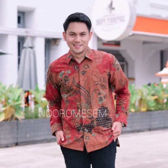 KEMEJA BATIK EXCLUSIVE WARNAARUN BY NDOROMESEM LENGAN PANJANG GANTARI MARON KATUN HALUS A114