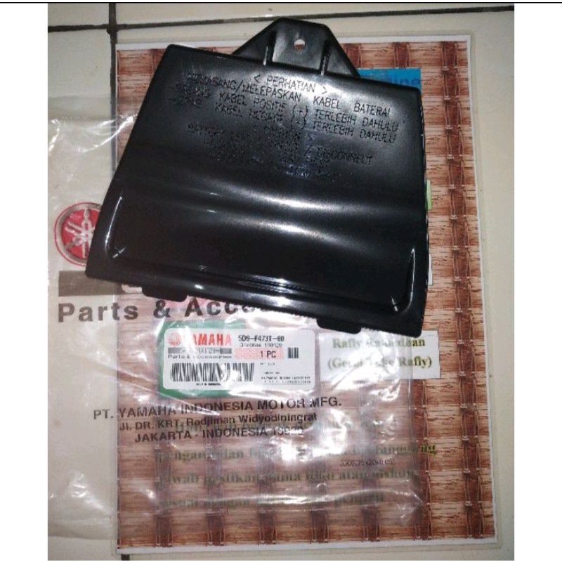 TUTUP AKI DI DALAM BOX BAGASI VEGA ZR VEGA RR ORIGINAL YAMAHA
