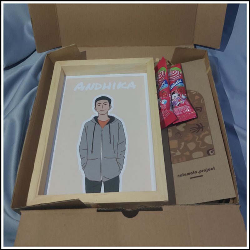 Regular wooden lineart | Kado wisuda figura | Giftbox wisuda | Gambar lineart wajah | Gambar kartun 