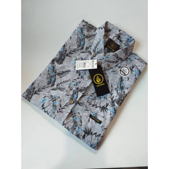 NEW     (Bisa Pilih Motif) Kemeja Surfing motif Bunga daun merk Volcom     TERLARIS