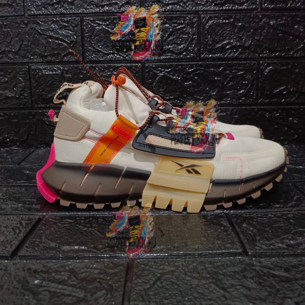 SEPATU REEBOK ZIG KINETICA EDGE BEIGE ORANGE PINK