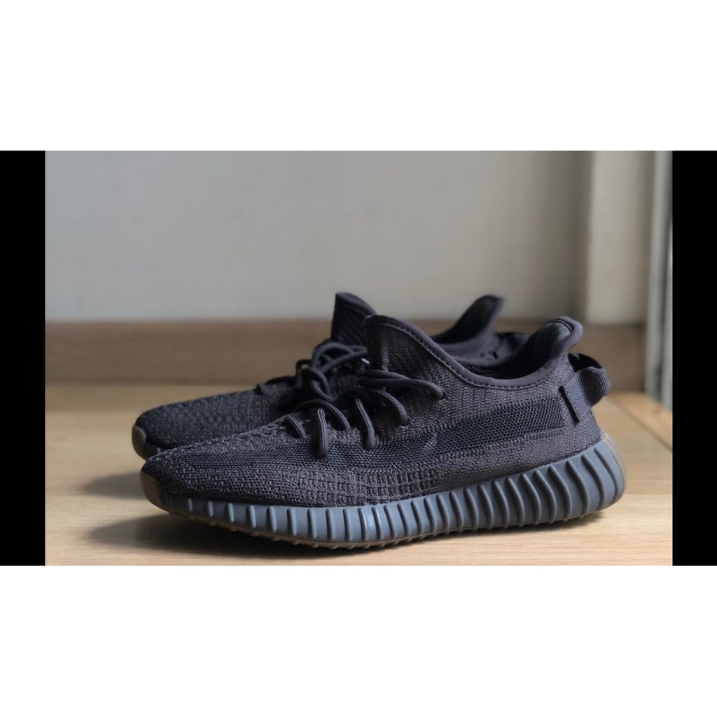 Sepatu adidas Yeezy 350 Cinder
