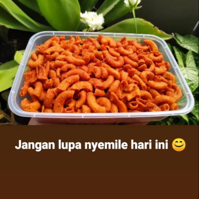 

Macaroni pedes kriuk rasa daun jeruk