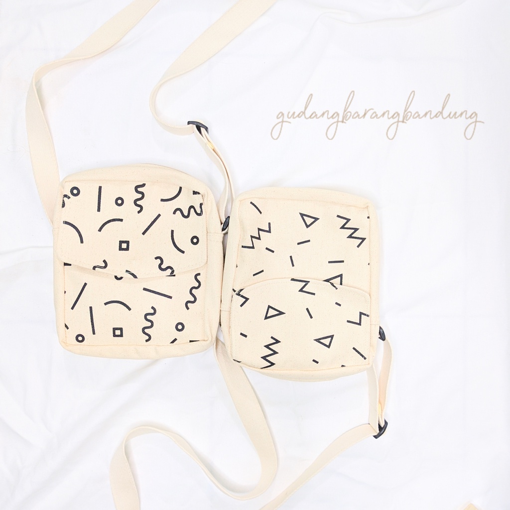 Sling Bag / Tas Slempang Moona Kanvas Resleting