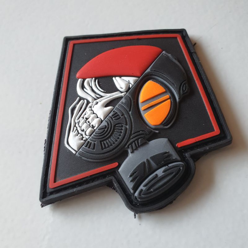 PATCH RUBBER PVC LOGO SKULL BARET MERAH 3D TIMBUL/TEMPELAN EMBLEM KARET VELCRO