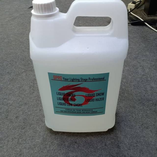 Liquid smoke atau cairan asap 2liter bagus dan tebal asap nya Uda termasuk parking kayu