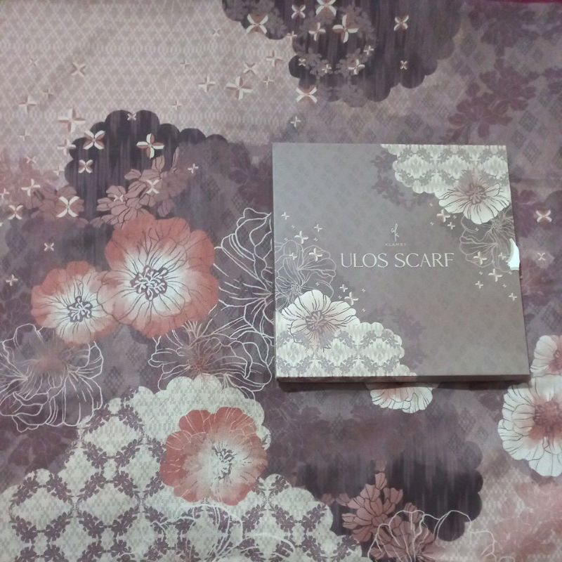 PRELOVED - WEARING KLAMBY SCARF